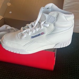 Reebok high tops, brand new!